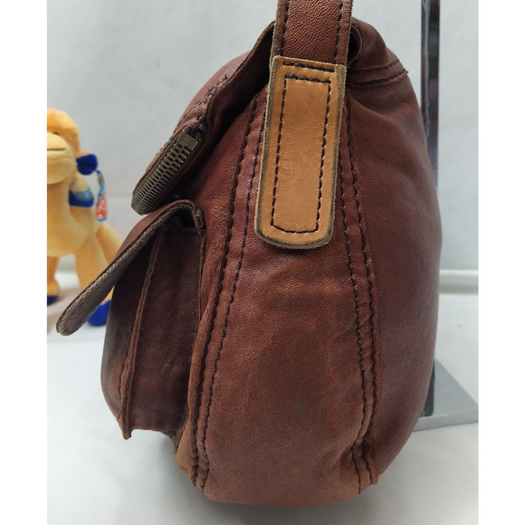 Lucky Brand Brown Leather Front Pockets Zipper Closure Shoulder Bag - Picture 3 of 13